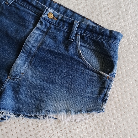 Wrangler Vintage Custom Denim Jean Cut-Off Shorts - Picture 7 of 16